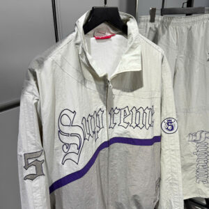 z7032194112591_c30eee8a50e74777fe1f79548f5bd550