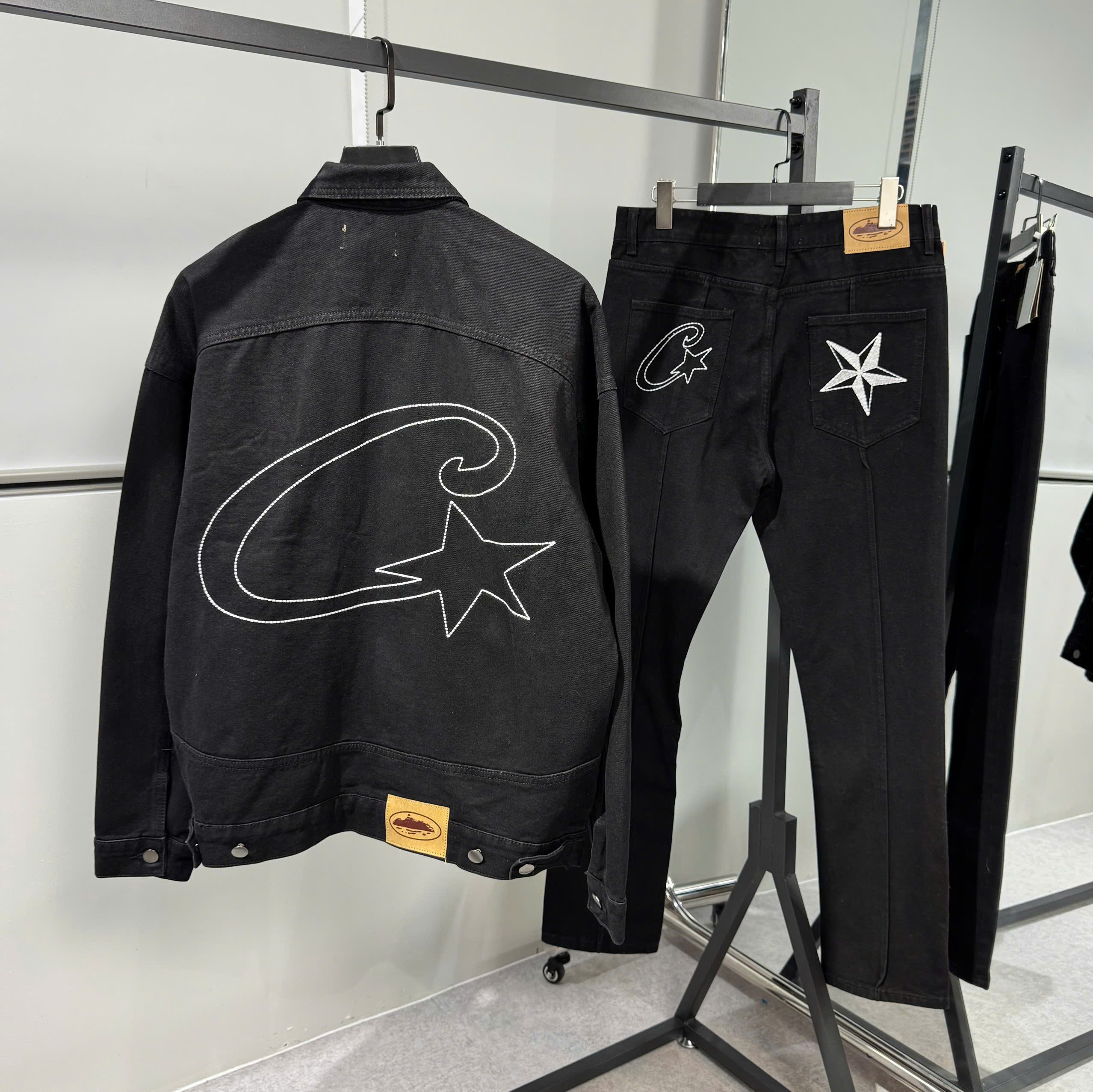 z7032202466609_8857dbf46ae4b51d2053bd0bc0d10960