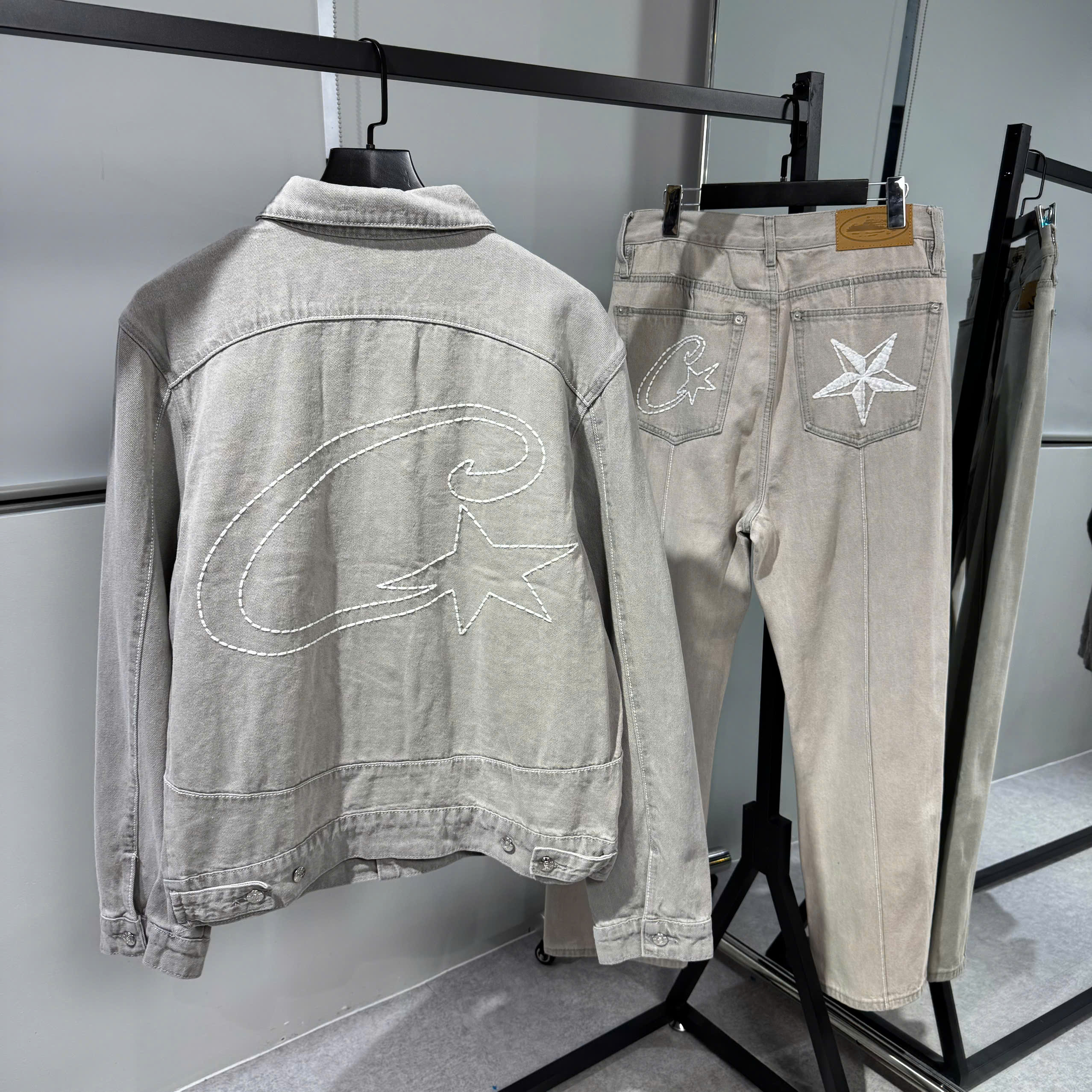 z7032202623097_fb76123abc390358501174750e0a0886