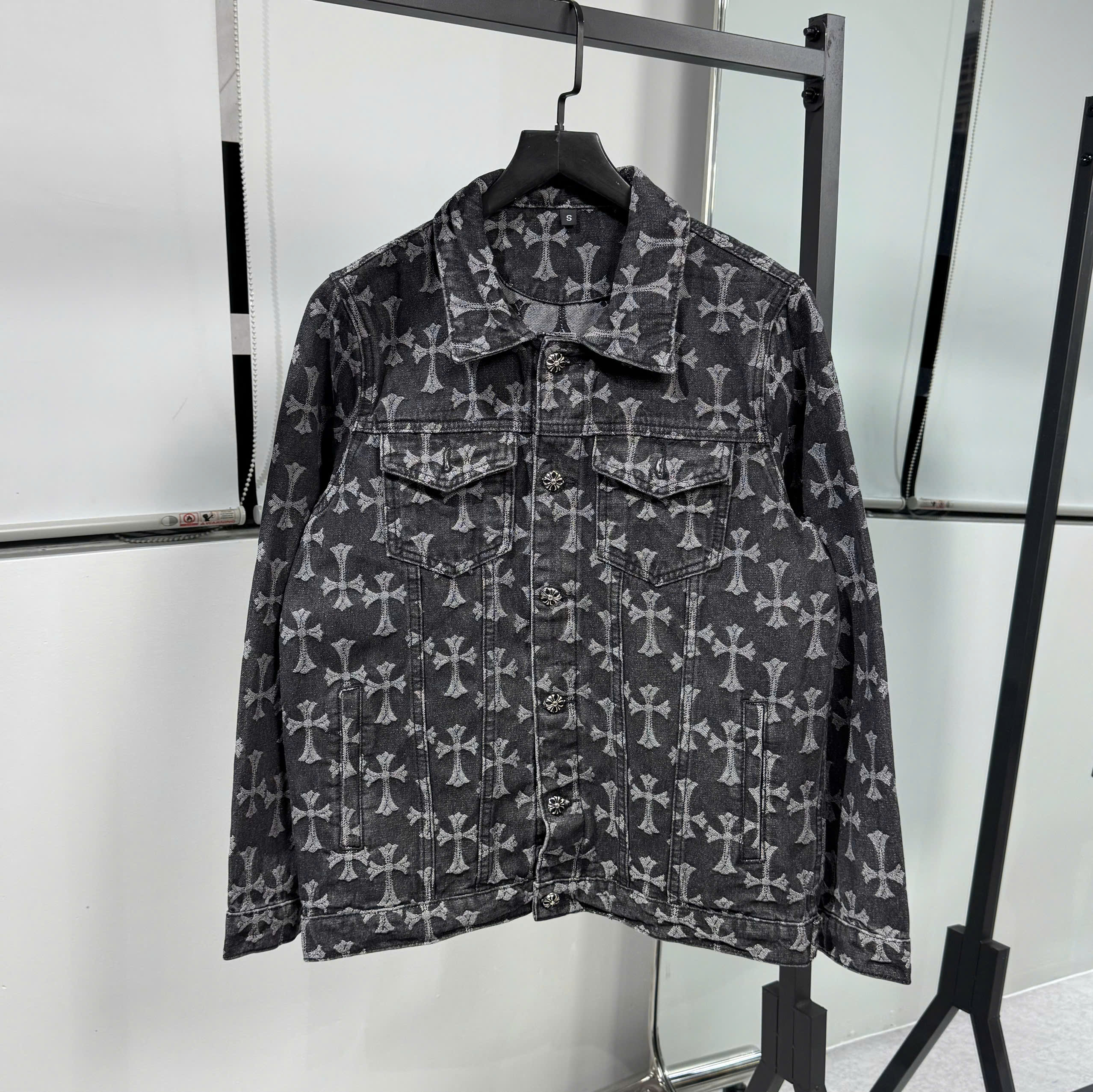 z7032204697509_42928bb3dc98c806f1c4c2511210bf61