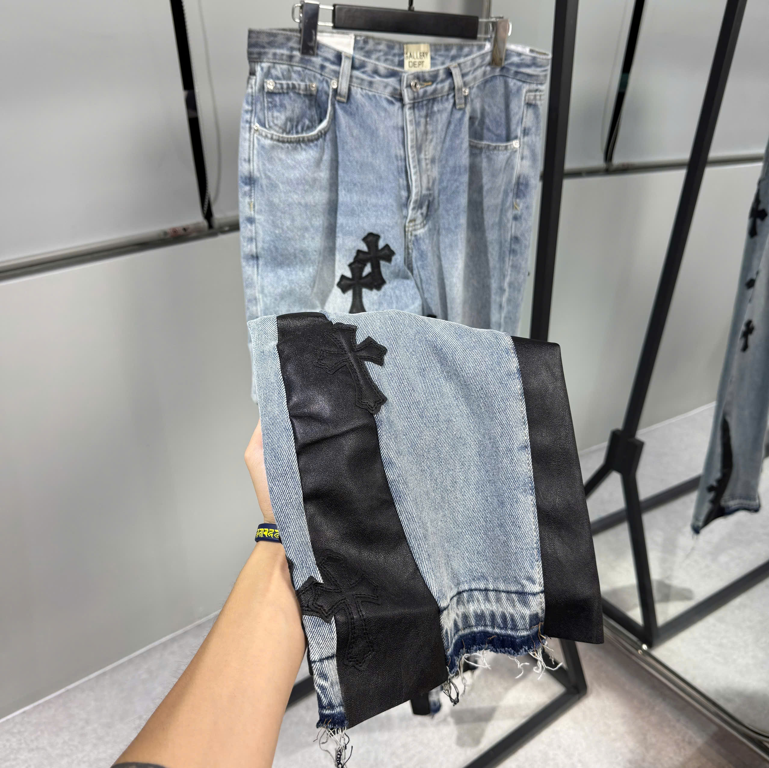 z7032205330615_6c0c9b897dc7b224ec6a1df3c9a53557