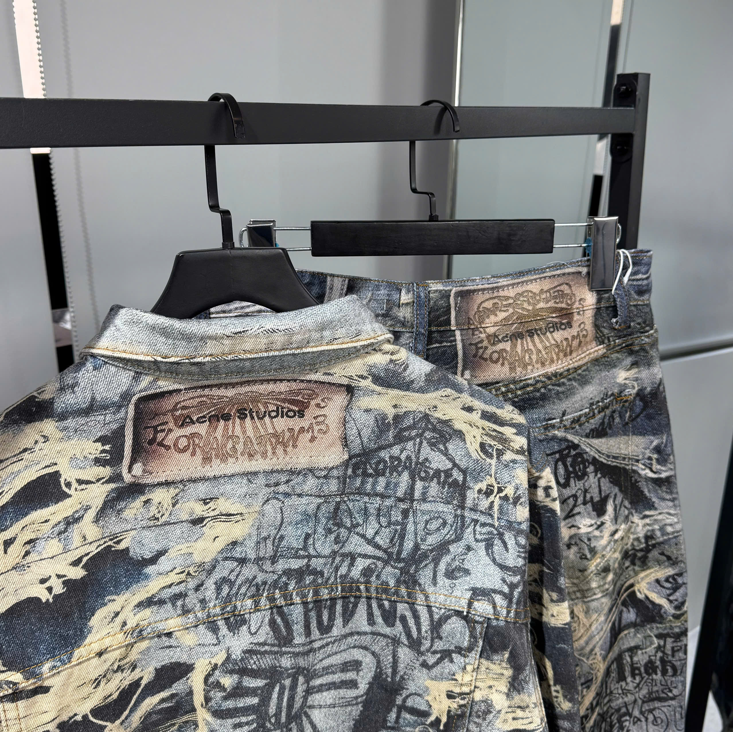 z7032207526325_b124fdd76935844c58c59e6d910dfbf0