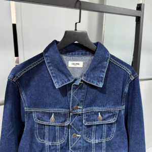 z7032211382894_4f9044be5c0a2f5c91d0136abd55d9d6