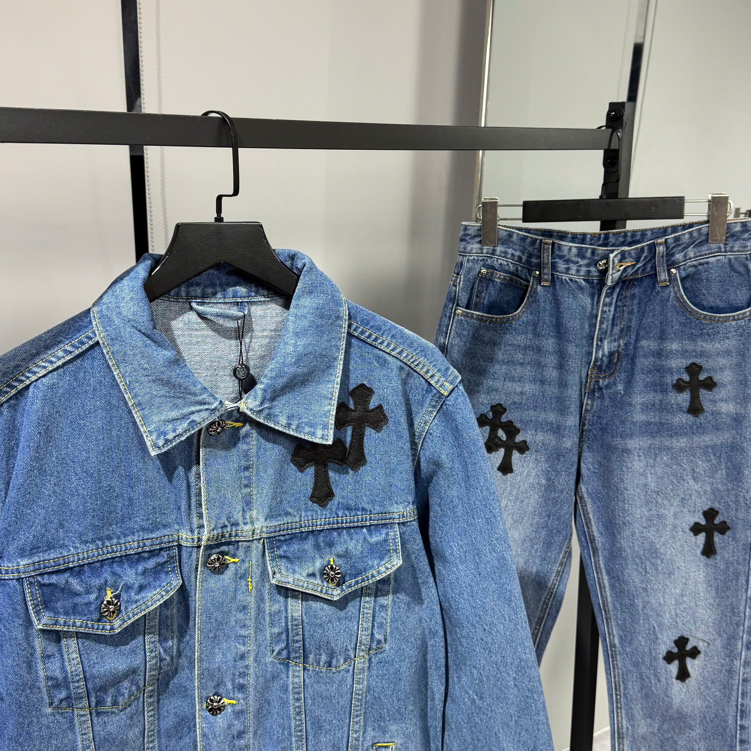 z7032216145803_aff13e121badfa68832cd85a258335d4