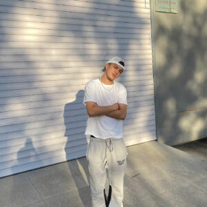 z7035044487377_2bda9dd67d995615e60531af284a853a