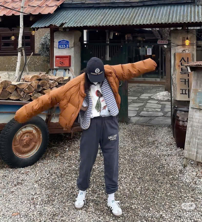 z7035047881450_4433bd8f86f4e1bbdf75e11545349d36