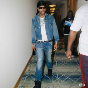 z7035066286165_3ac4ba903b46b2a8cca1c4636bc58f5a