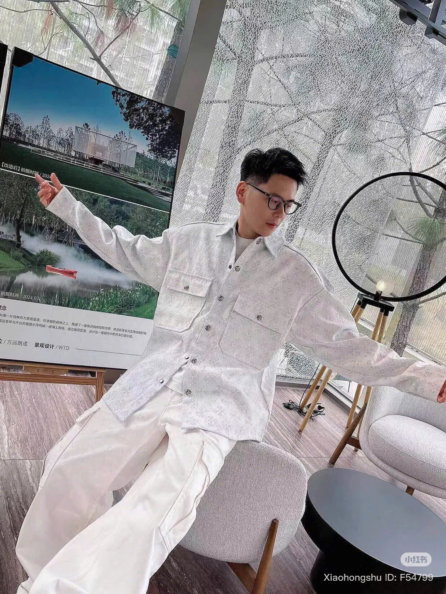 z7035086109394_eaec38be3c076aee892764db9d2c6e9c