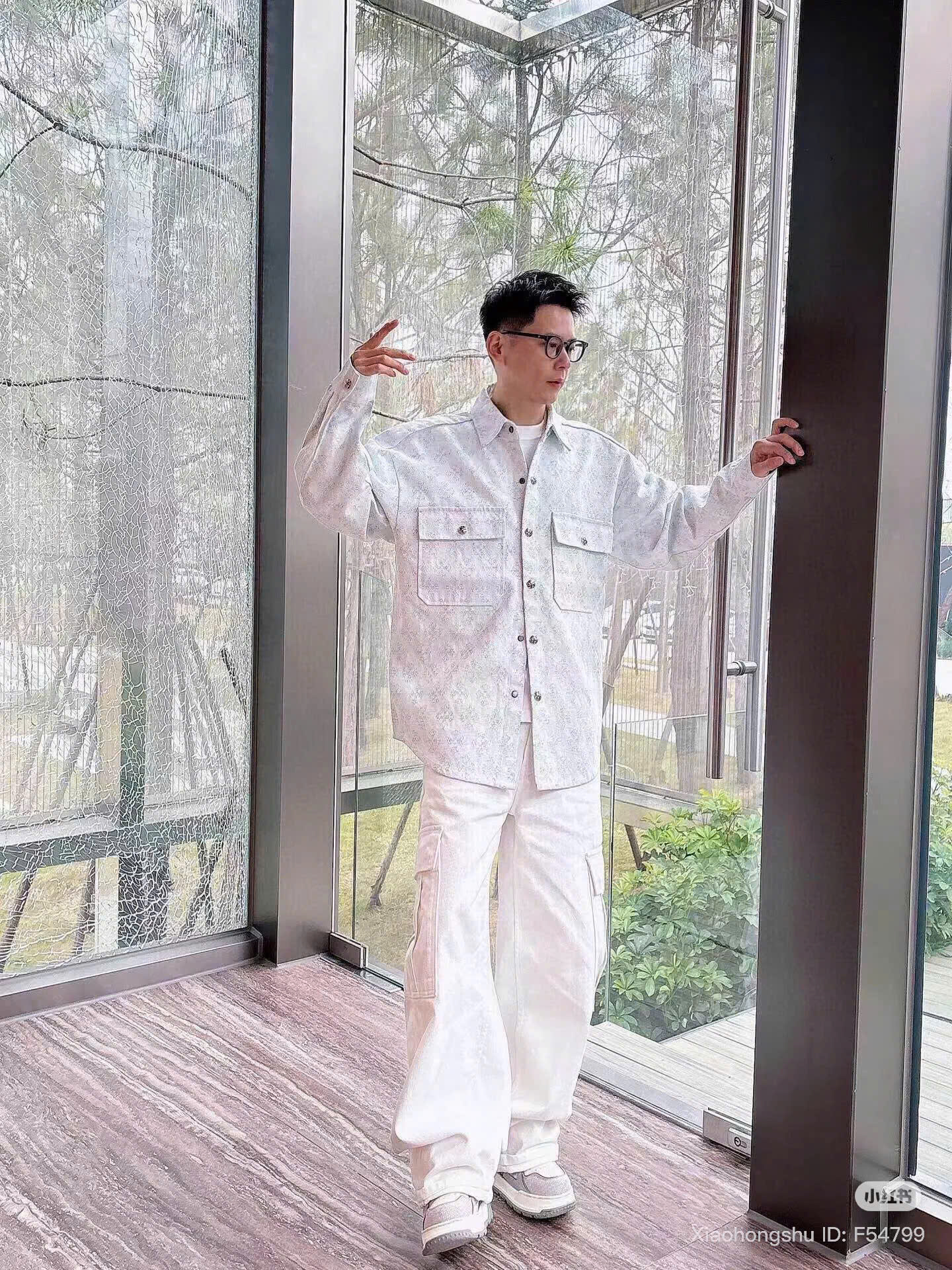 z7035086113607_001d4c0ba998c04f321a0c6a64739024