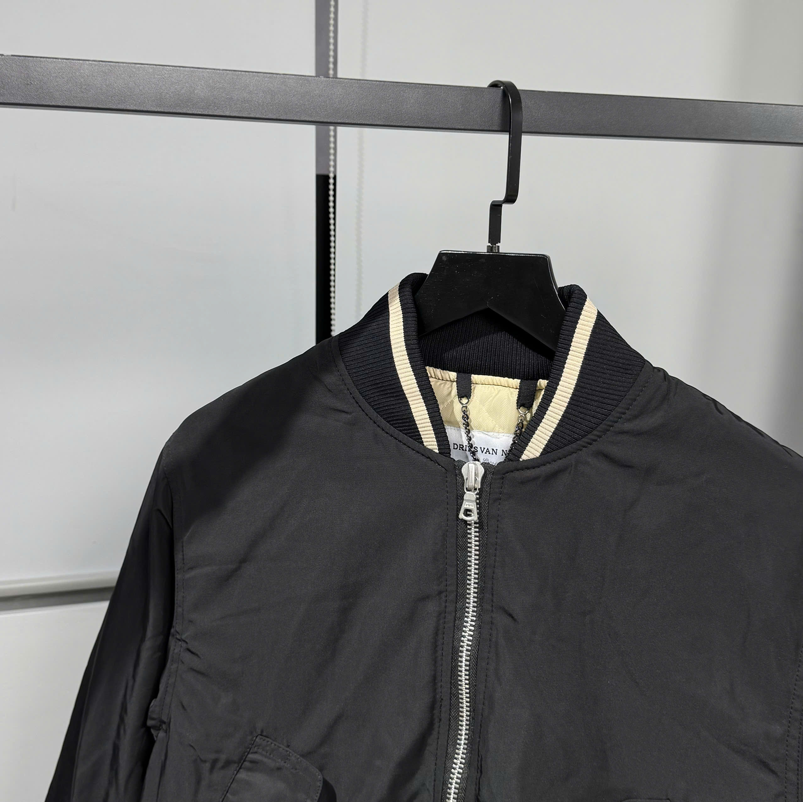 z7049417962253_c0ae7898439e8065219953667e6ed33f