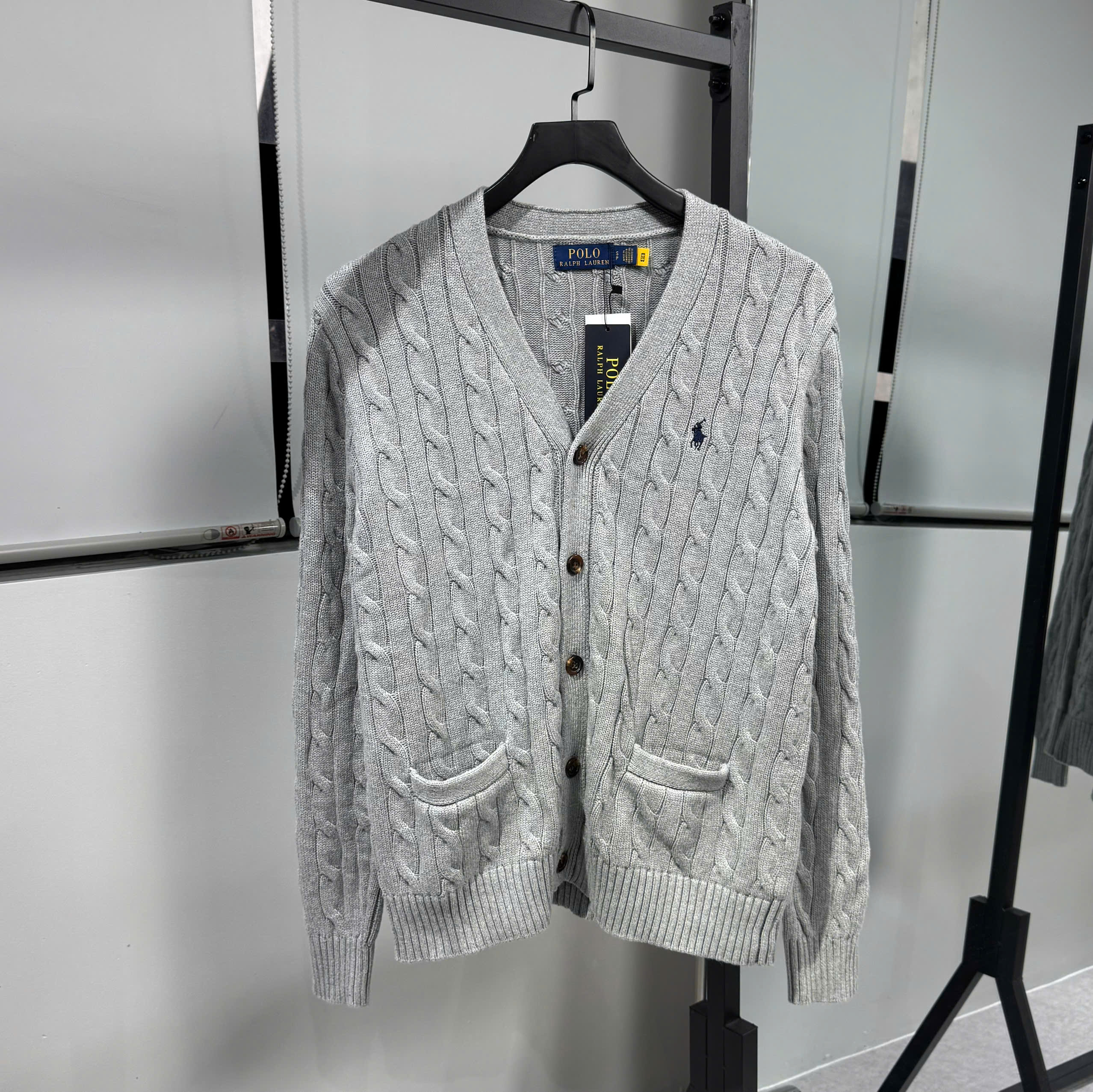 z7049433770076_e87b9b7f59258af54946c743729b4328