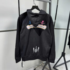 z7049436281478_744ab3e9f50bf42d523d89921aff3a33