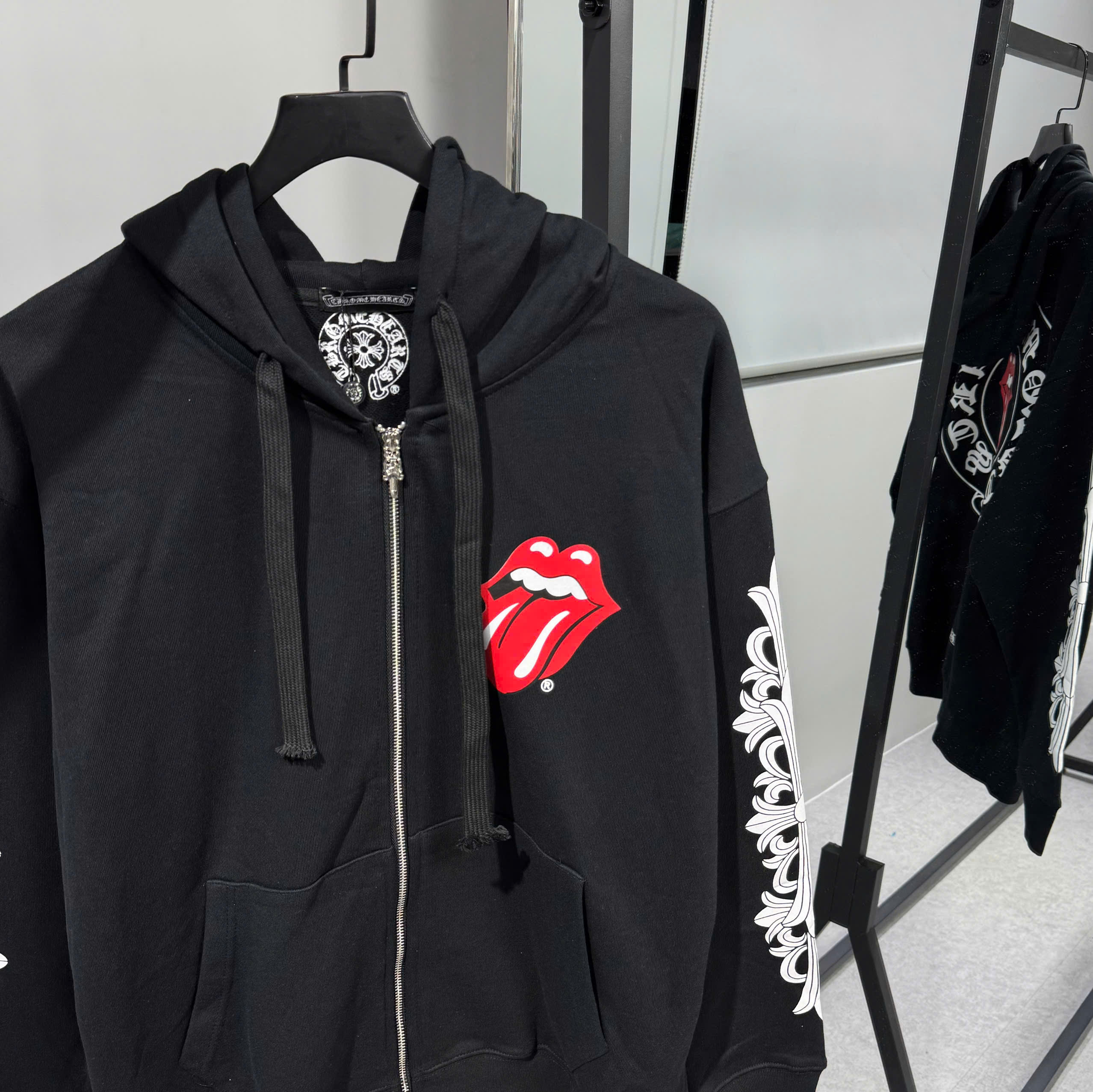 z7049436866599_dbedbb675f8363e13f62b467f73f1992