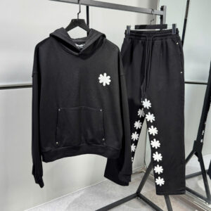 z7049442256155_bb77b15a9809167f0e433a1912ac1546