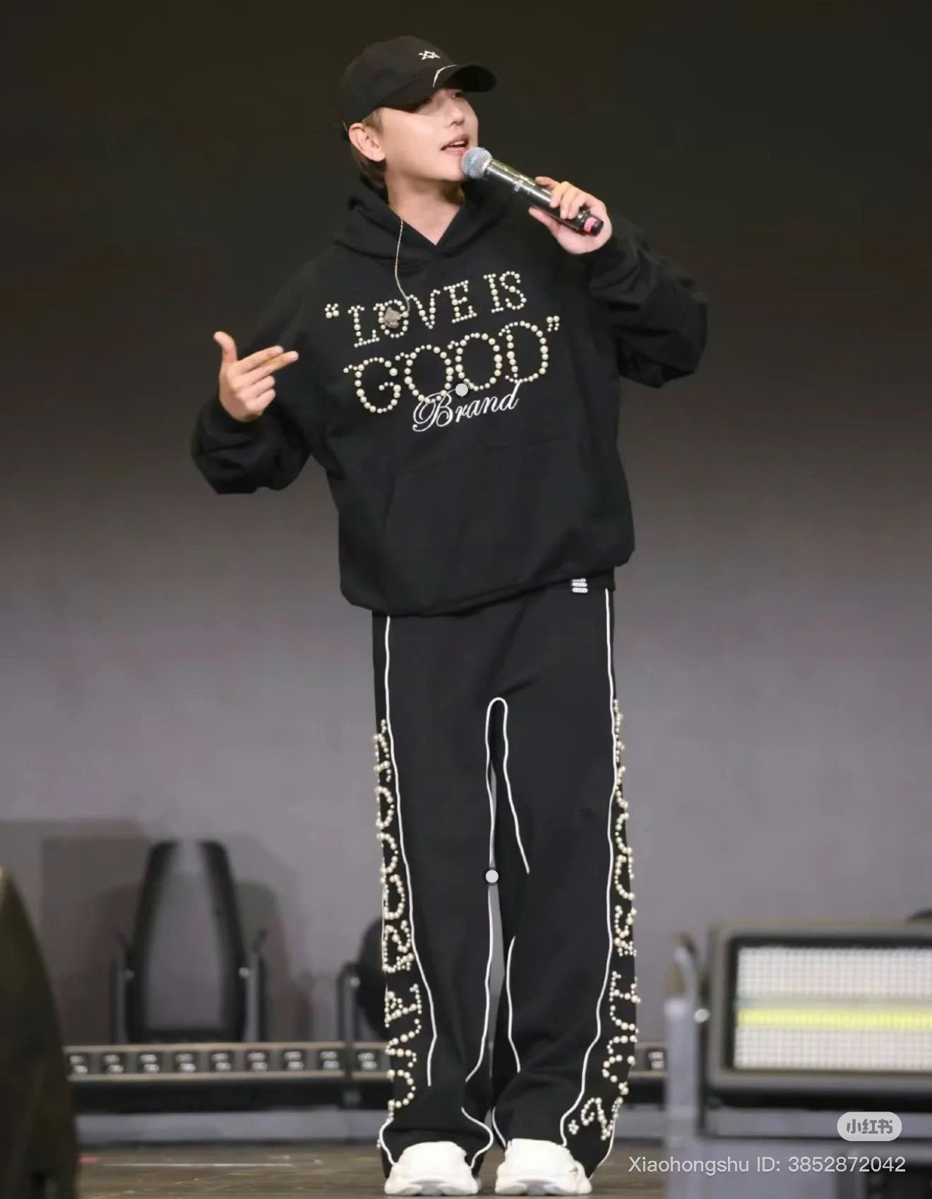 z7052046141841_673cdd68f0c92524899d5823481b4a9b