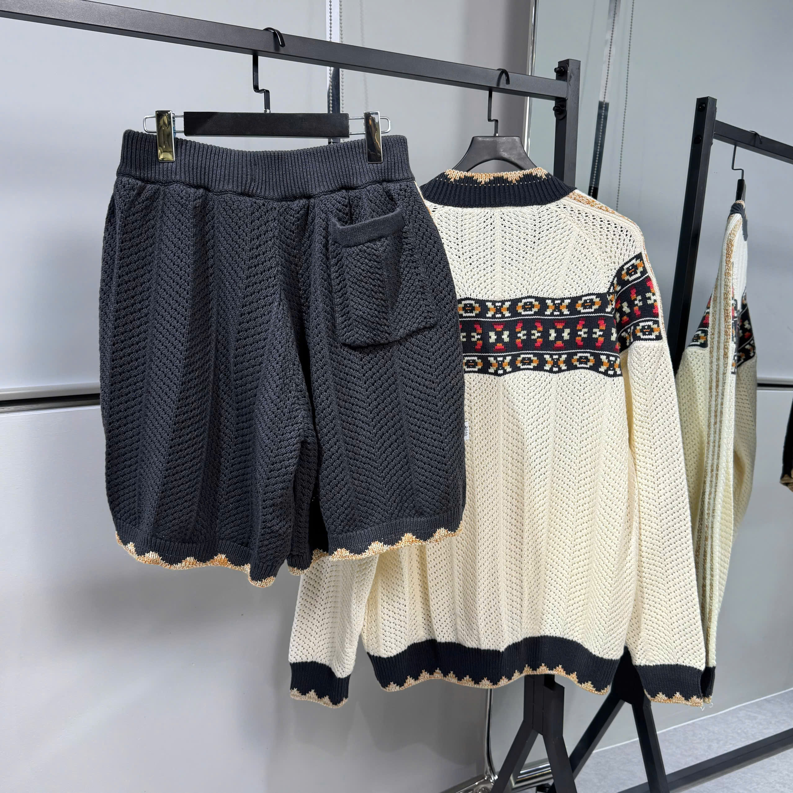 z7070549839684_23483b4e022f521a81dadac425ad96b3