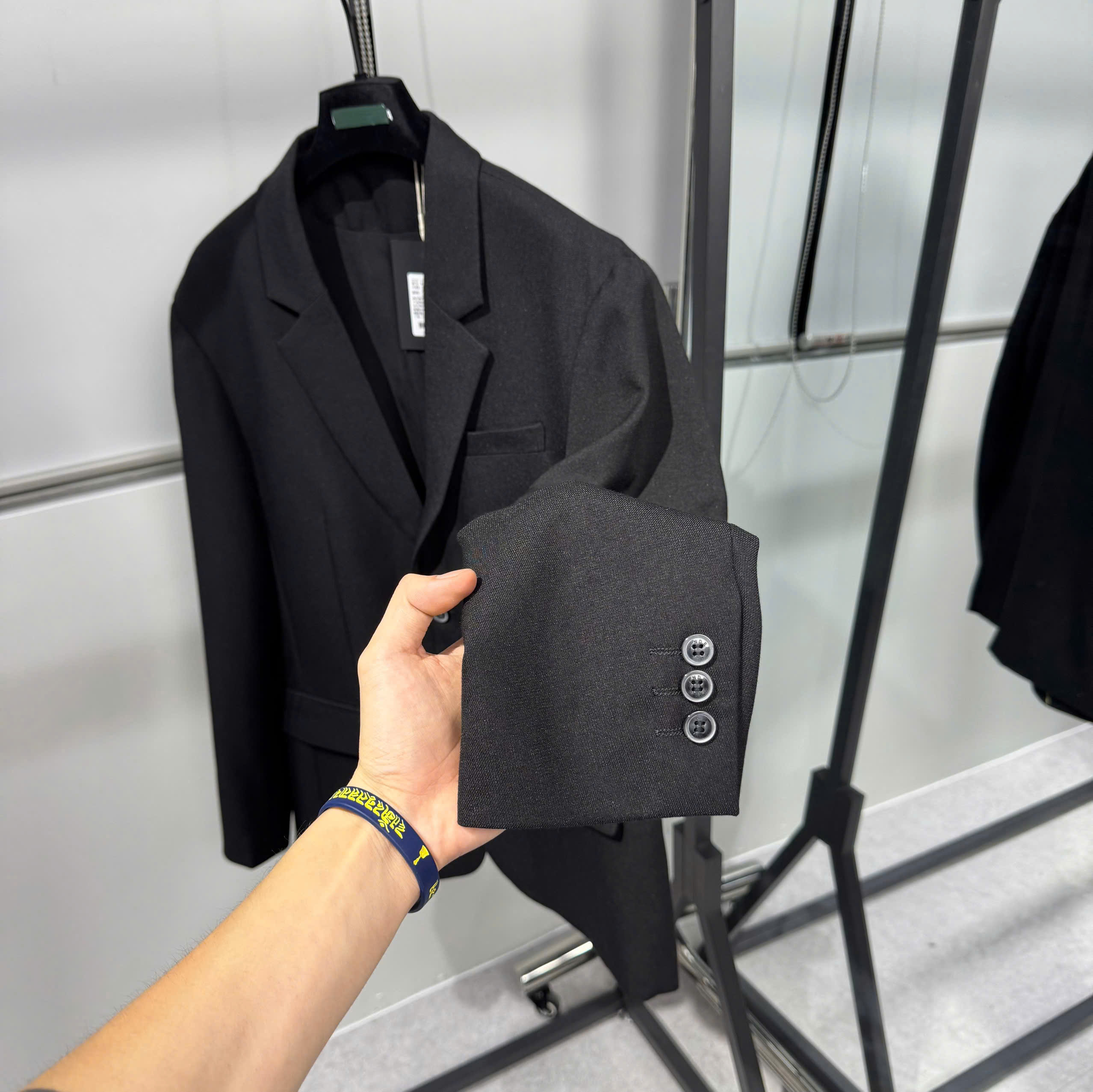 z7070553162573_1b6818dad2345df3cc899d4fc5b867aa