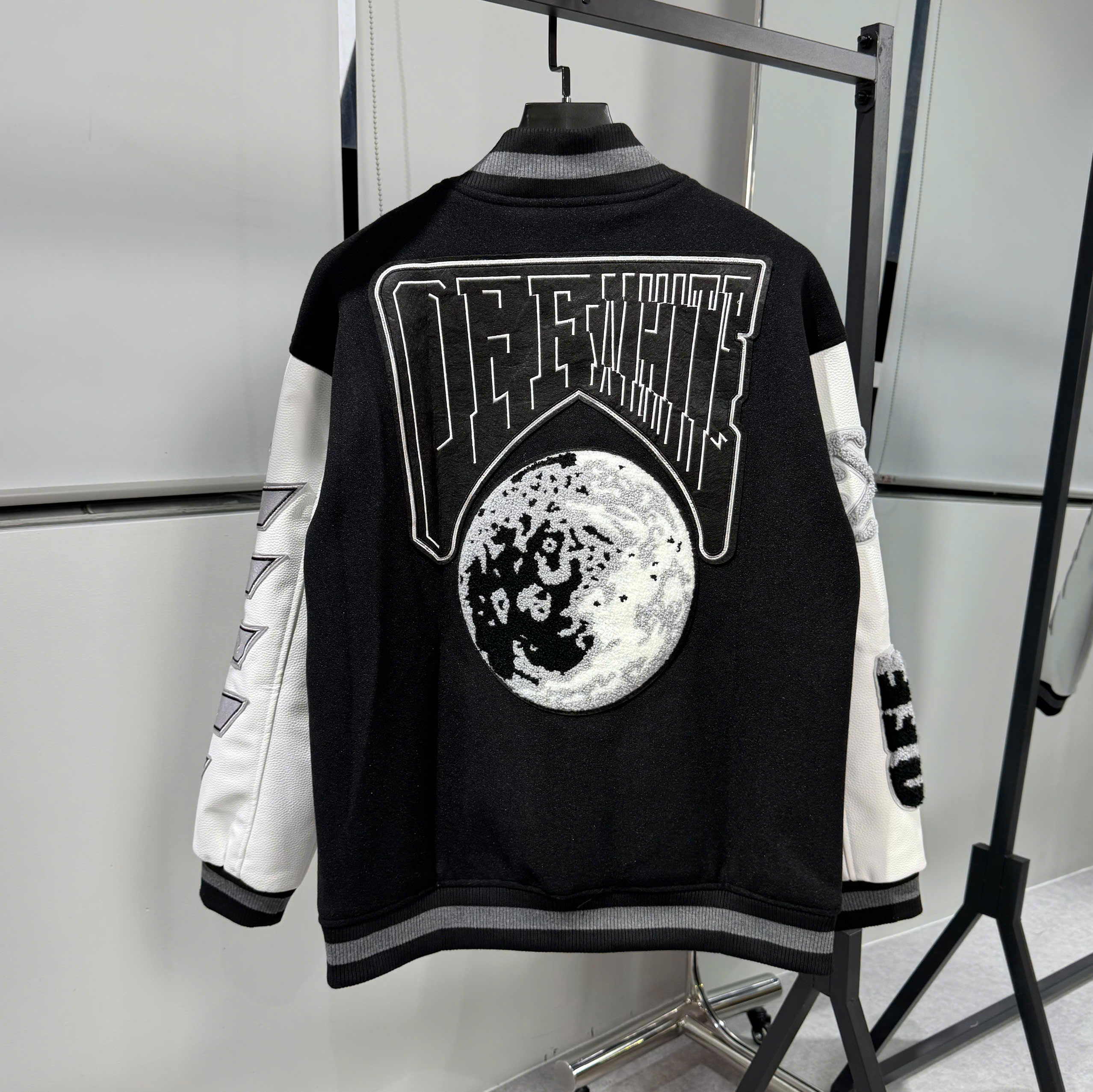 z7076821534520_2bf16bd800ab70958eb48878a275e06a