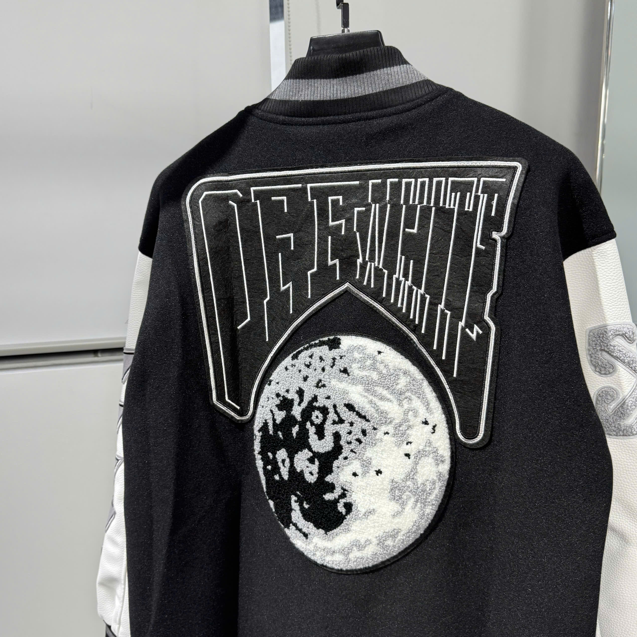 z7076821539383_092784c37b0812a9157d9d7731e6085f