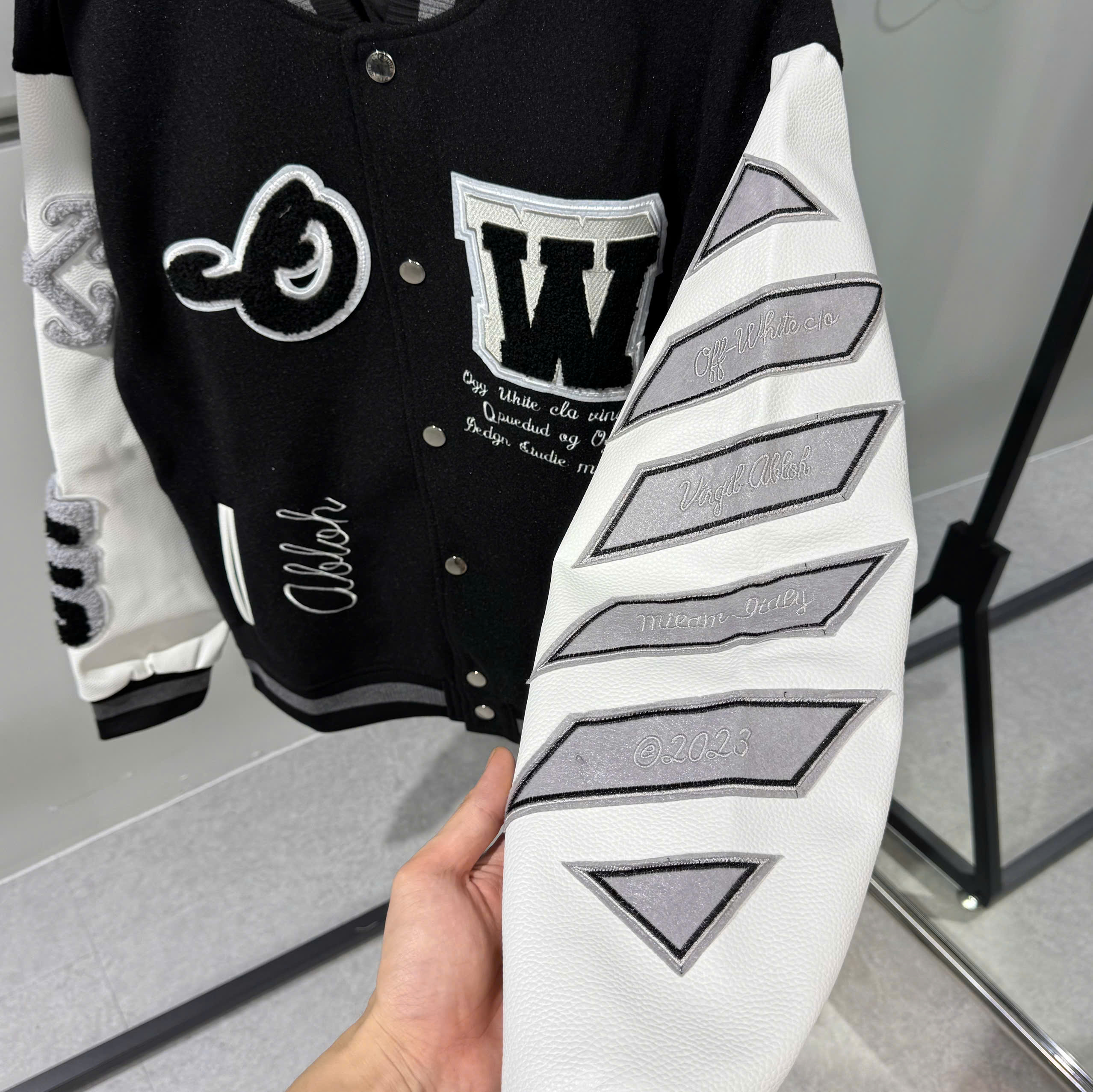 z7076821544366_51a73385e76aee241f51dc0676bcf9c6