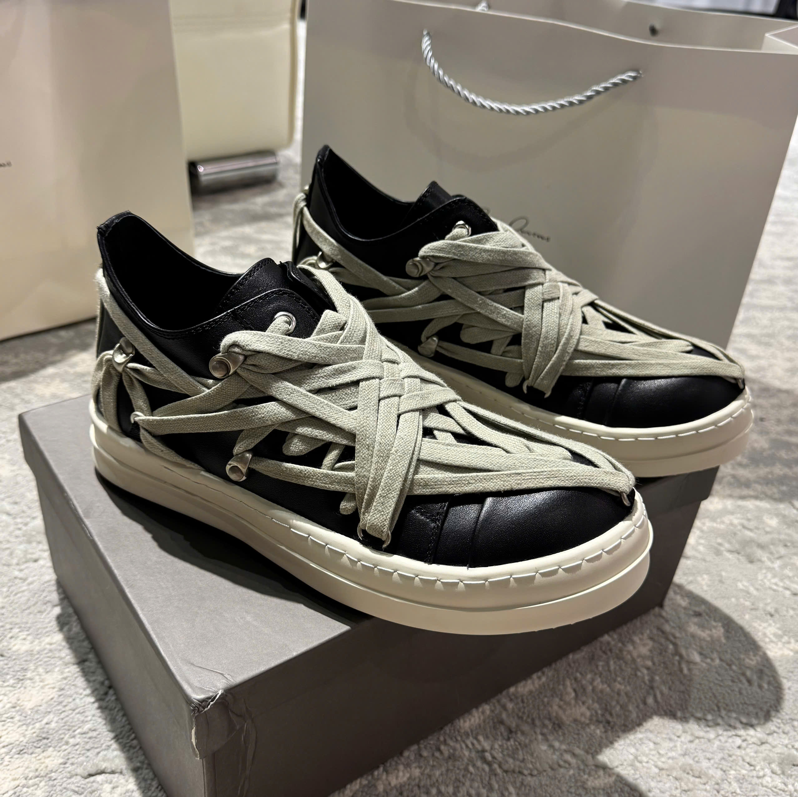 z7076851254516_bcbd514d05ee5d4eed8bae89feab7816