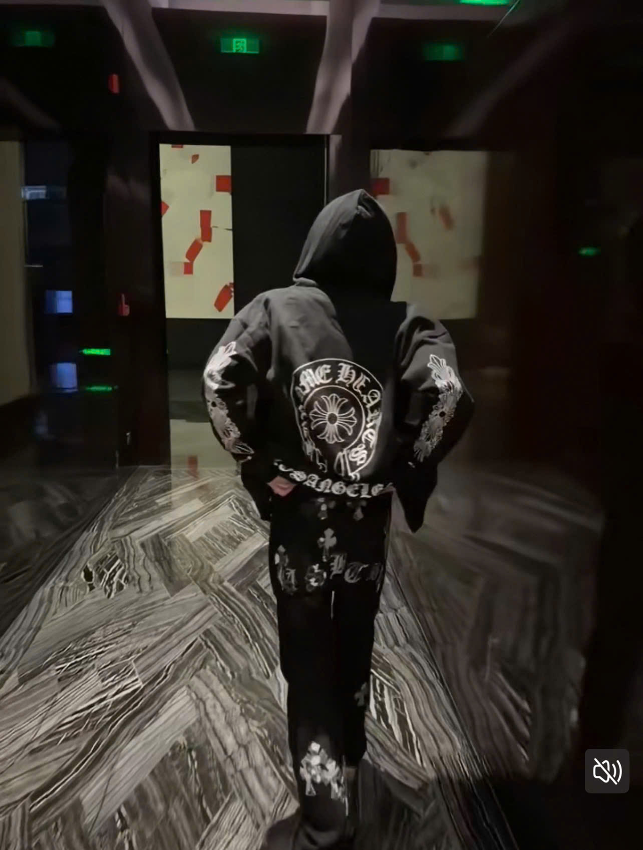 z7078006466663_015a1e1154c1b388b00cec401c3bd0ba