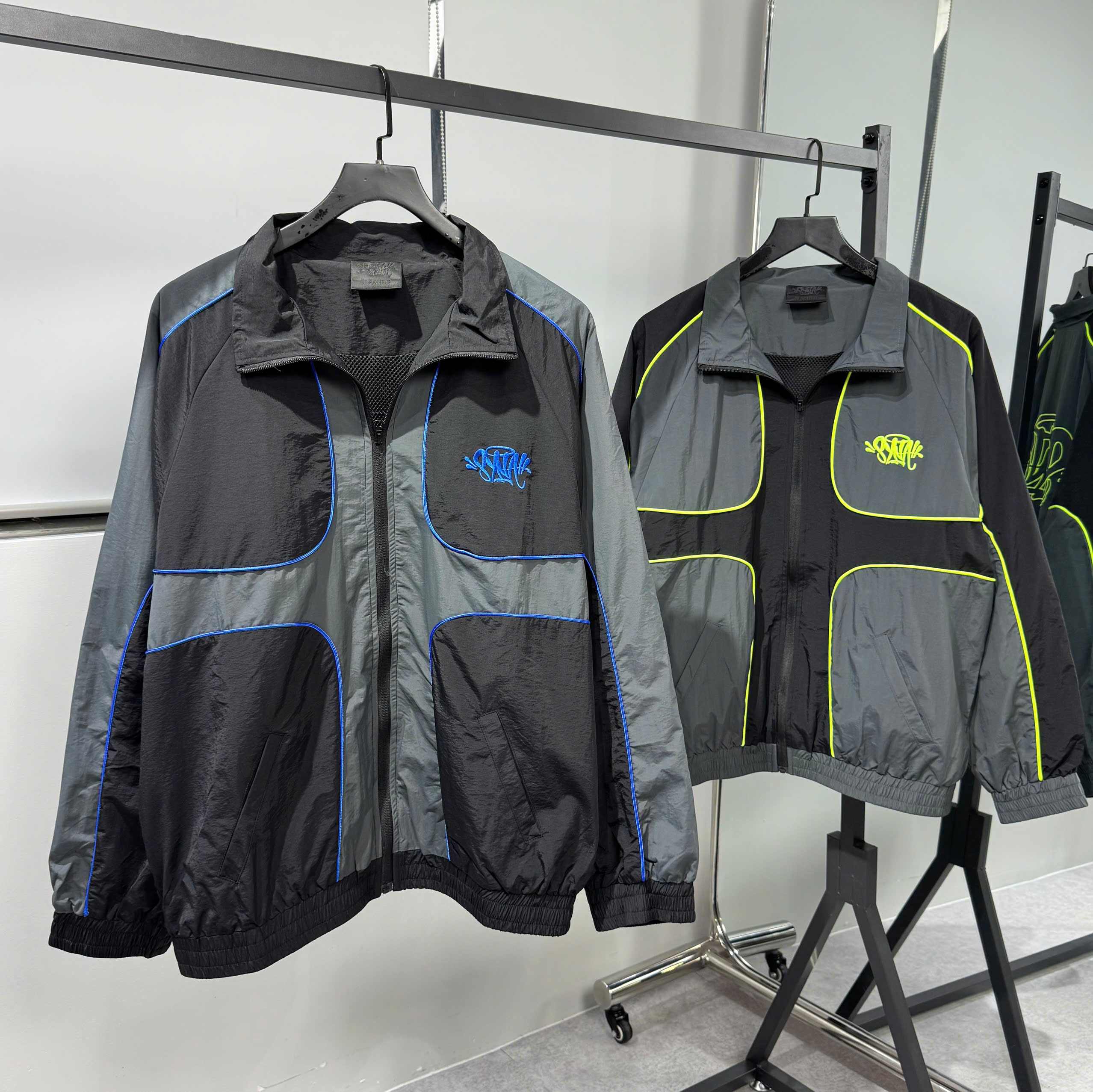 z7111207098161_63bd5e477217e603e2a764eee863432d