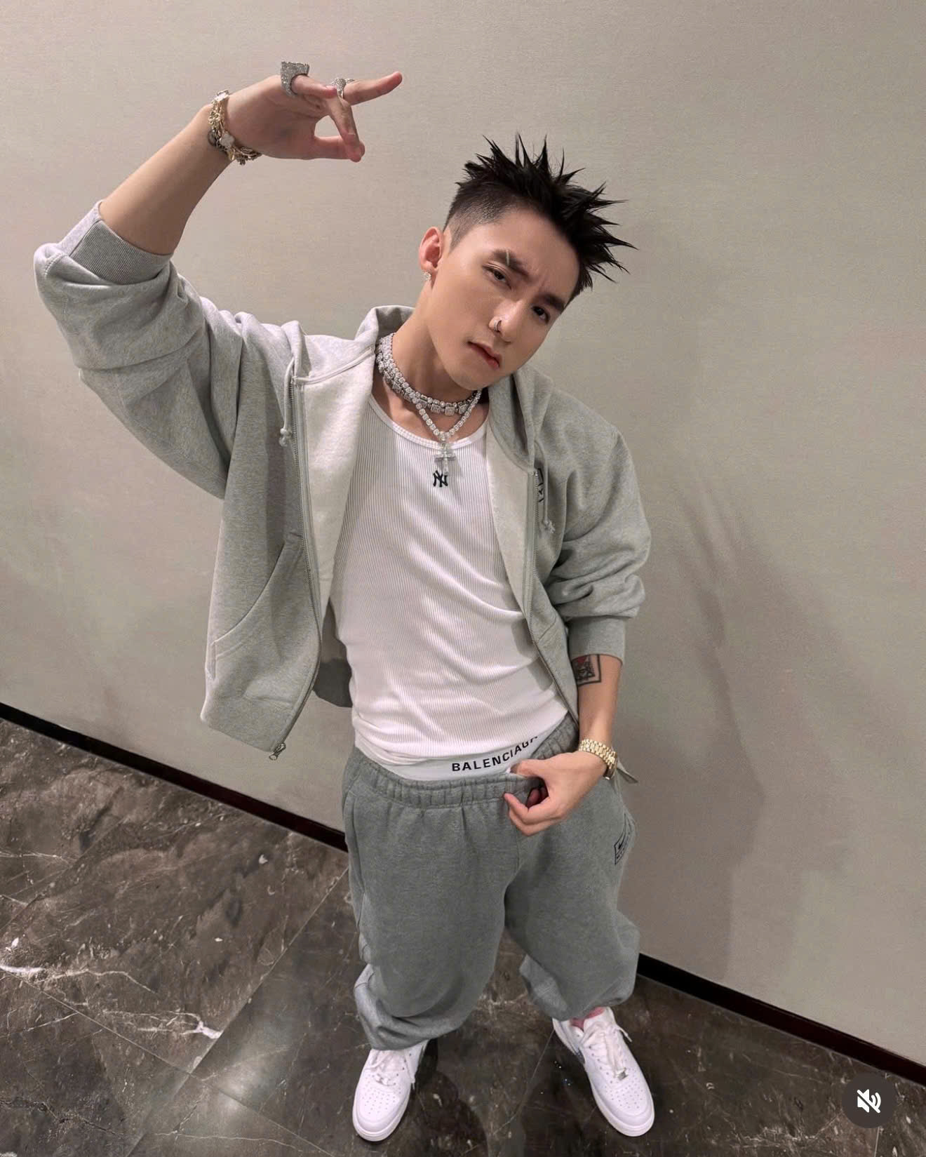 z7112653171251_fa18bce48f33cdc96536be5345b1b1b3