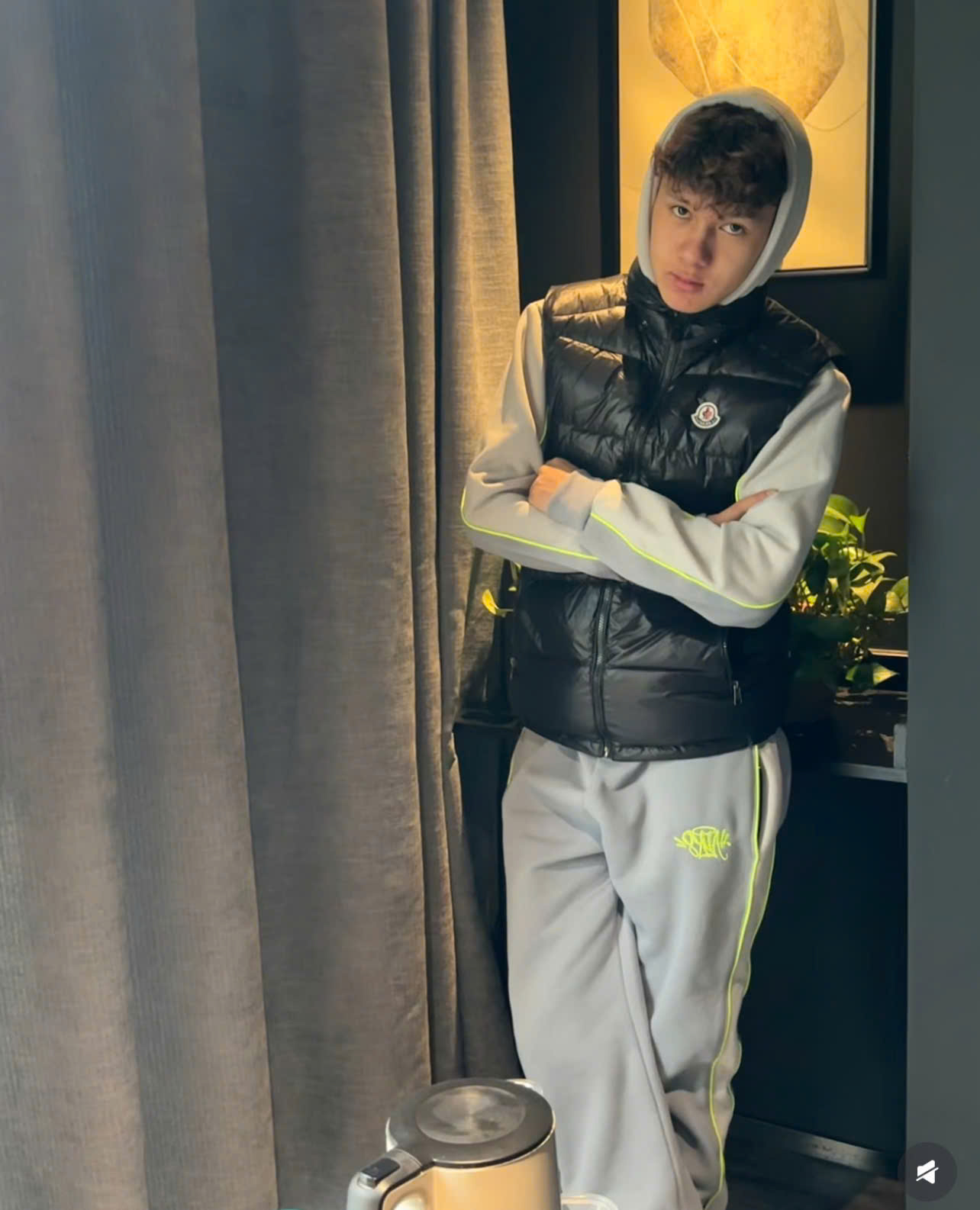 z7112656307064_7236e7da00e3bca6e9a2881c0c09e583