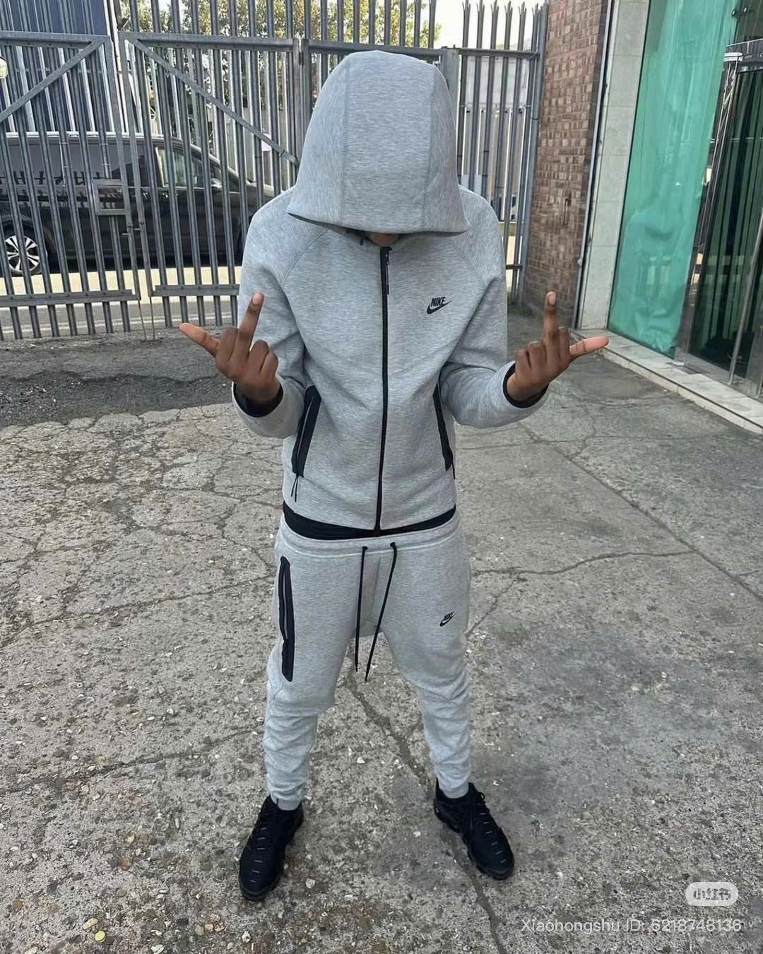 z7131993622823_c82719949600f3faeff406455f1b71f0