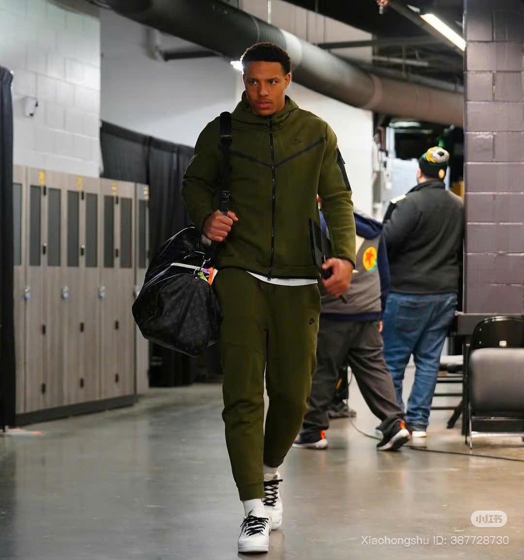 z7131994242806_57c65f06ea5d77f1c587ac4f5932fed7