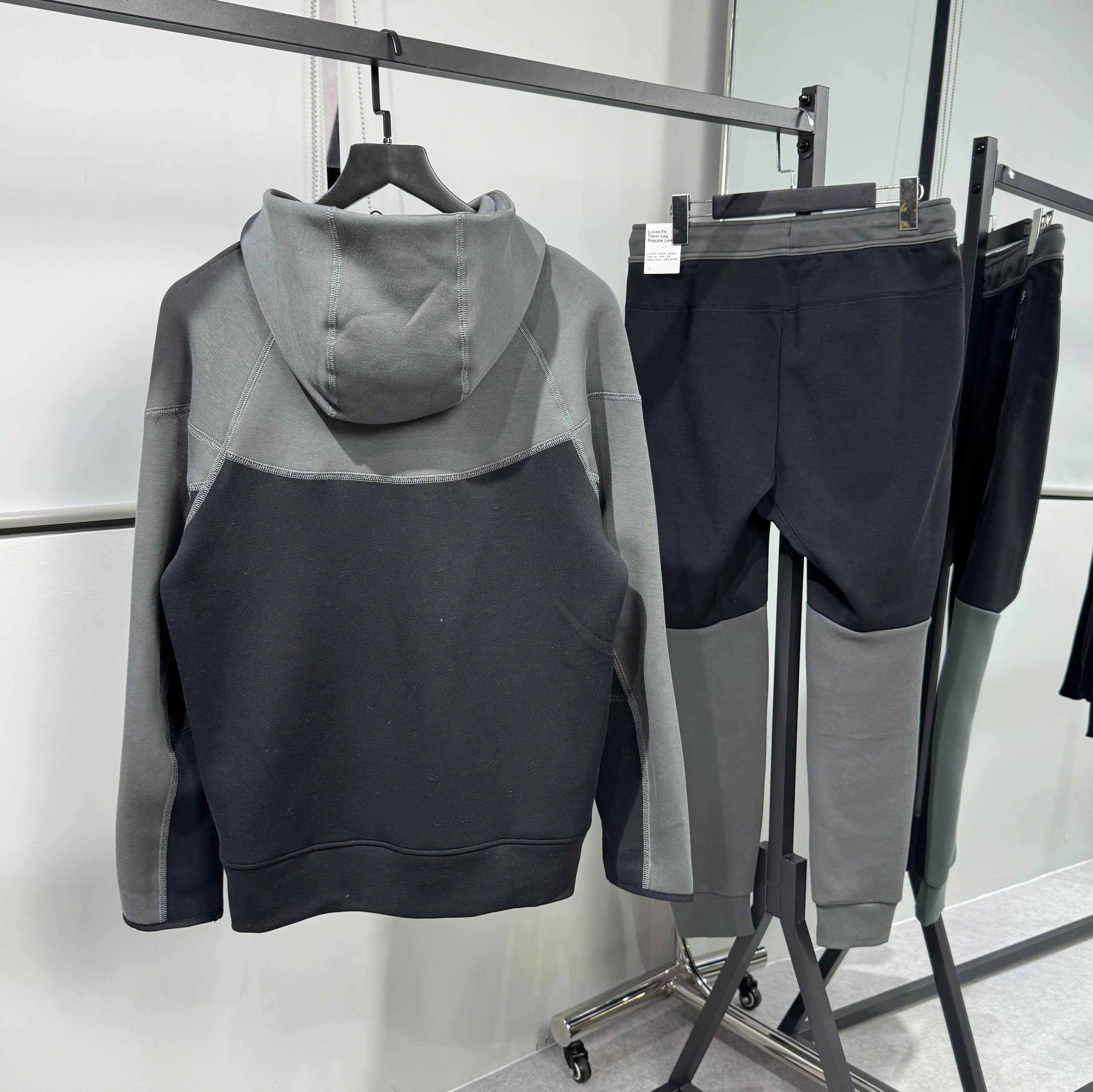 z7150436840376_f8956131b1305a8242448ddf98196e37