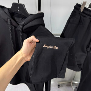 z7150439808271_99e554bdaa59d7b65f55fd6b75f6e256