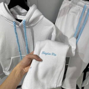 z7150440014682_541b7d00e3ef8beb2e6fbddfc37a0f3a