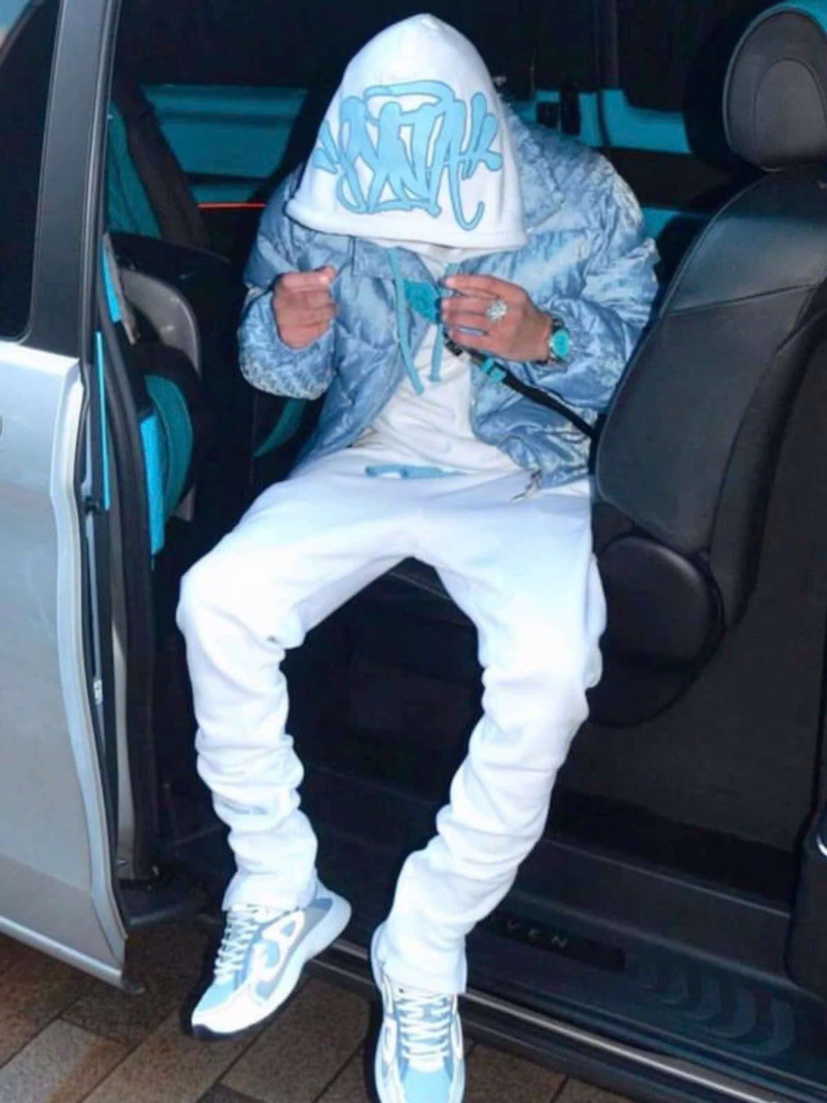 z7153318029635_86f57720f402d07a09699a0e4285c13b