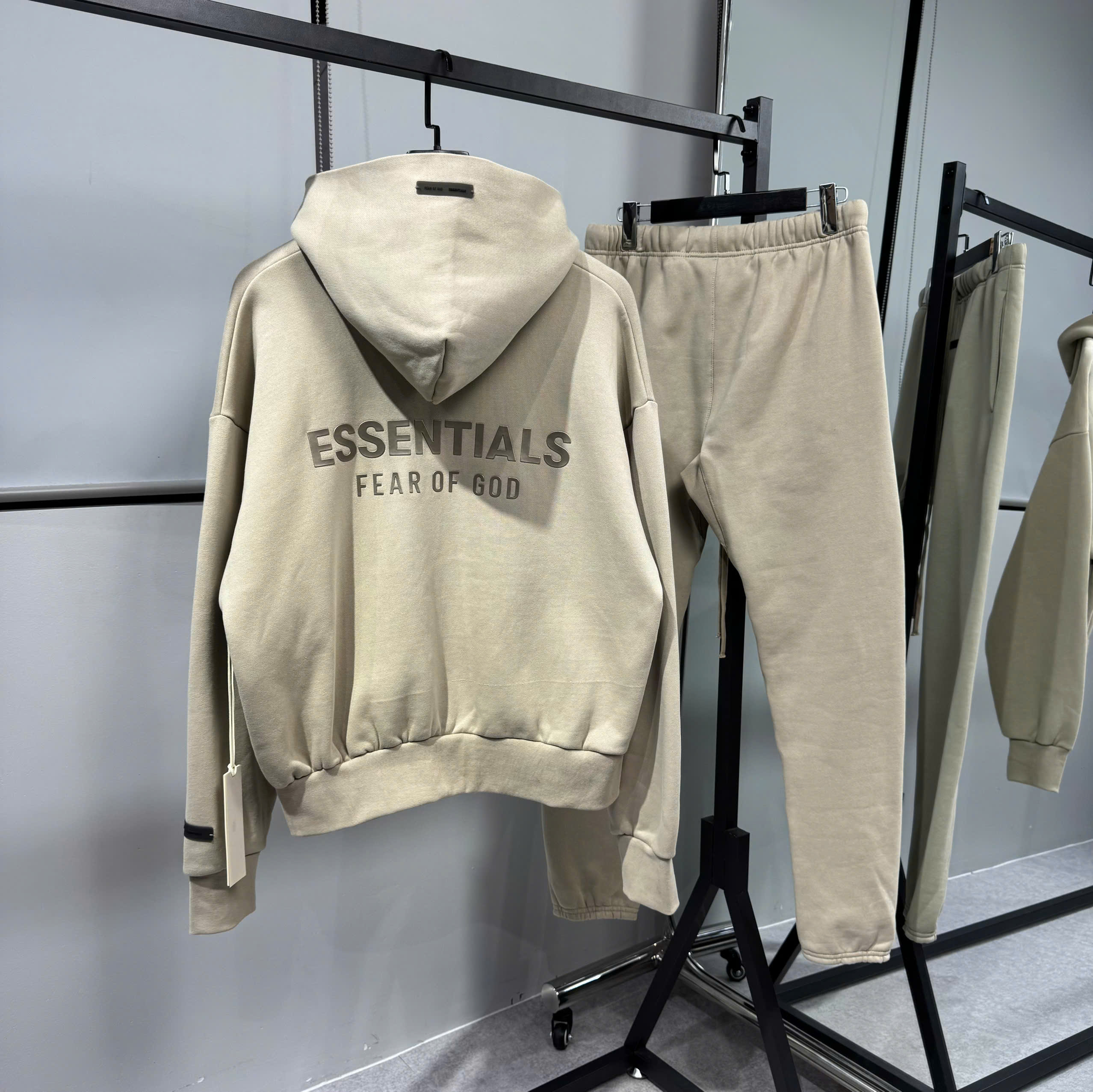 z7188857242962_9047745c11b9d53fda294bb31a28e246